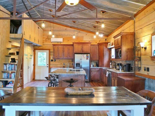 The Perfect Secluded Hangout!