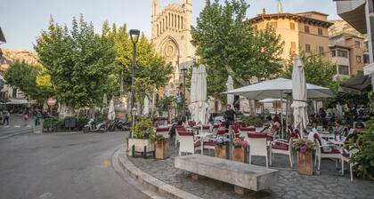 CA SA TIA (SÓLLER) - Townhouse with nice patio in the centre of Sóller. Free WiFi