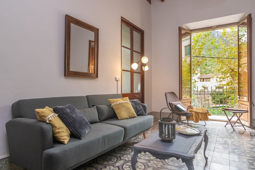 CA SA TIA (SÓLLER) - Townhouse with nice patio in the centre of Sóller. Free WiFi