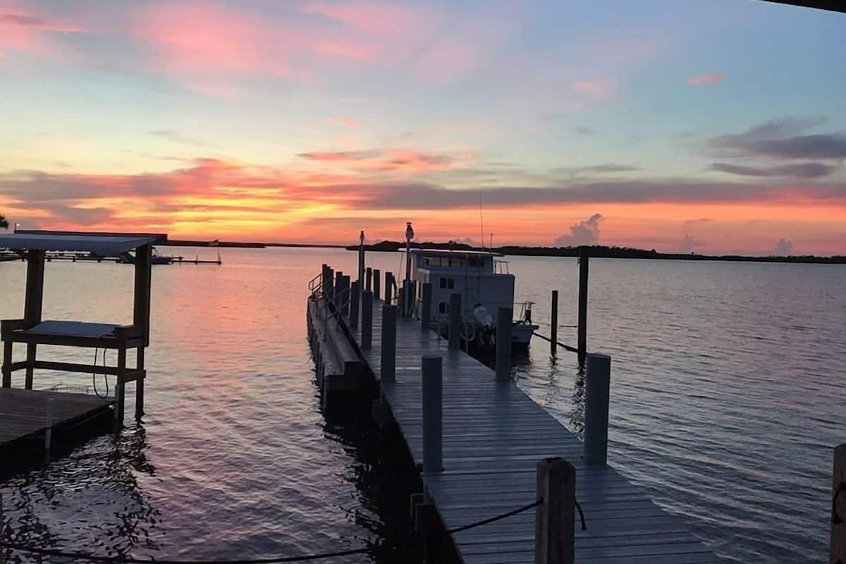 Exclusive Cabin | Water view