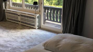 3 Schlafzimmer, BĂŒgeleisen/BĂŒgelbrett, WLAN, BettwĂ€sche