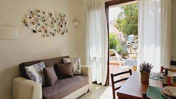 Comfort Apartment, 2 Bedrooms (With Washing Machine) | Living area | 32-inch LCD TV with digital channels, TV