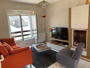 Apartment, 1 Katil Ratu (Queen) | Ruang tamu | TV skrin rata 