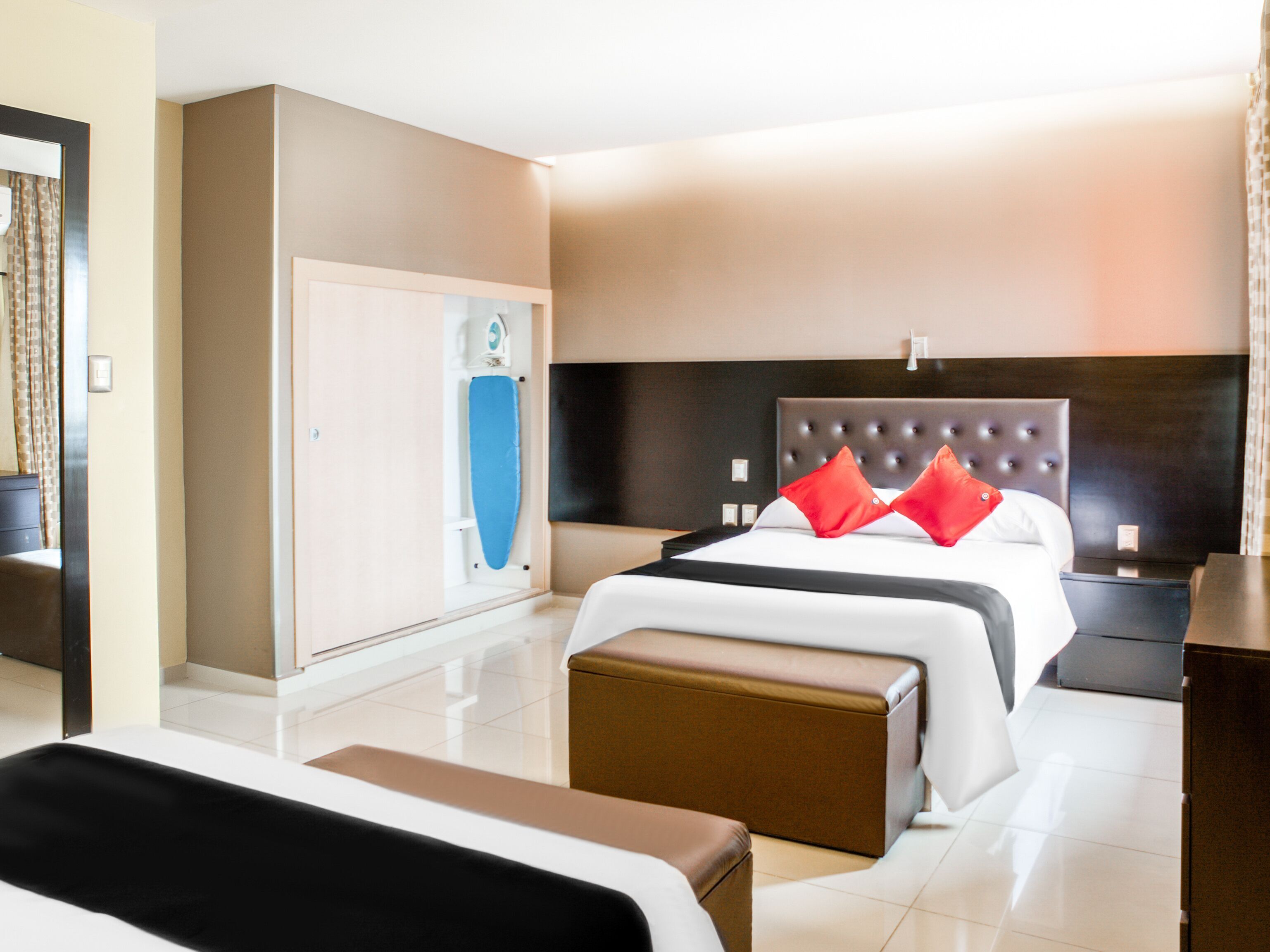 Down duvets, desk, iron/ironing board, free WiFi