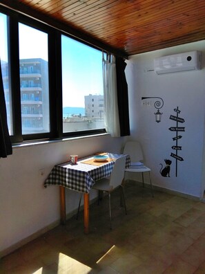 Dining - Studio for 1 person with sea view (Rodos)