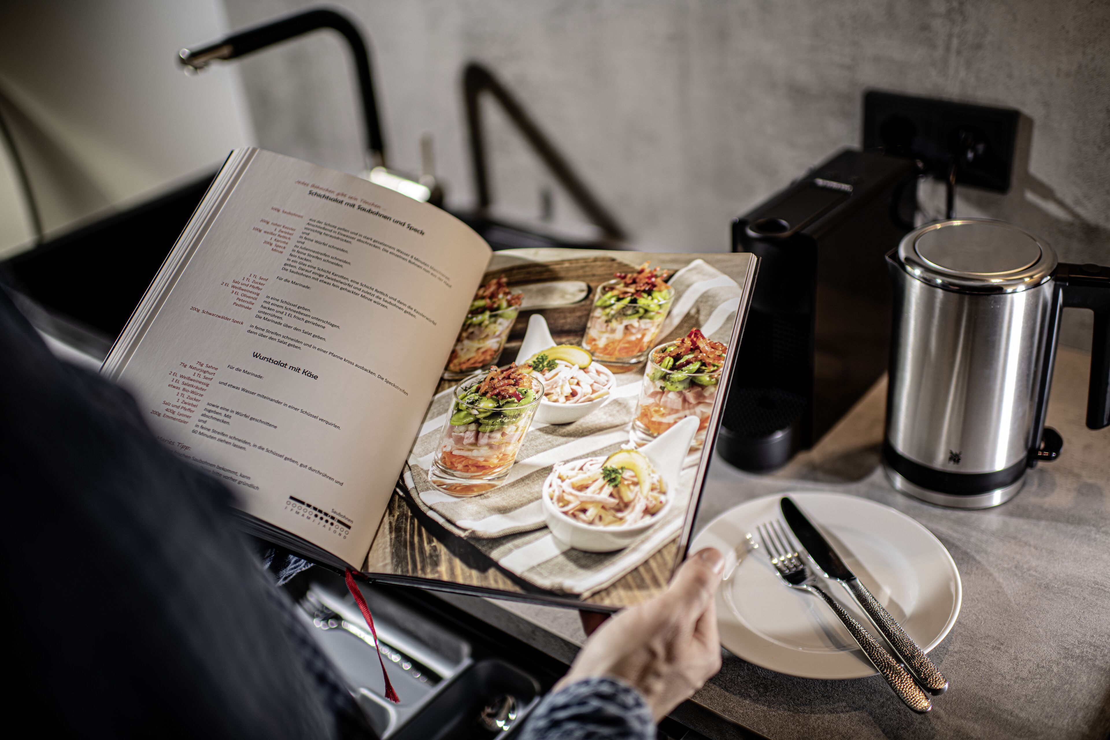 Daily buffet breakfast (EUR 16 per person)