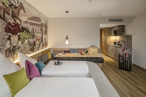 Studio – premier | Sengetøy av topp kvalitet, safe på rommet og skrivebord