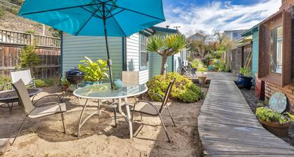 Stinson Beach Vibe - Easy Living w Garden & Outdoors Shower