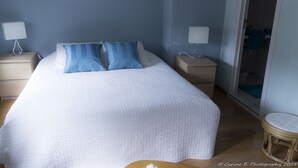 ห้องดับเบิล (Au Lierre) | โต๊ะทำงาน, เตารีด/โต๊ะรีดผ้า, เปล/เตียงเด็กอ่อน (ฟรี), Wi-Fi ฟรี