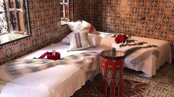 Kamar Quadruple Basic | Wi-Fi gratis