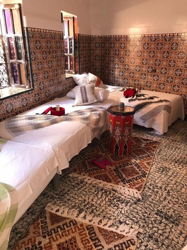 Habitación cuádruple básica | Wifi gratis