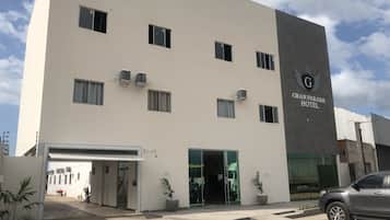 Fachada da propriedade