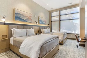 3 bedrooms, in-room safe, desk, iron/ironing board