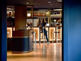 Bar (en el alojamiento)