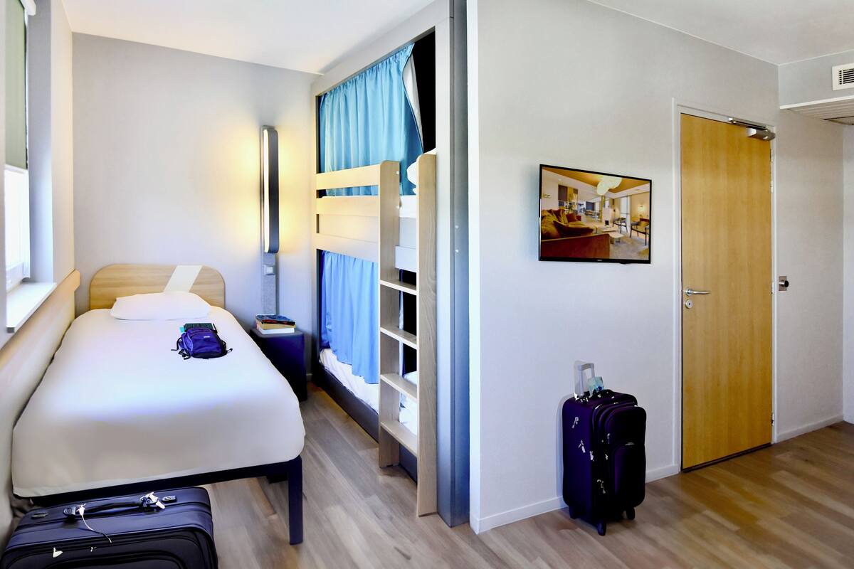 Family Room, 2 Double Beds | Premium bedding, desk, laptop workspace, soundproofing