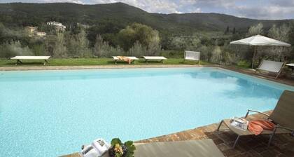 Romantic house in the middle of the Chianti vineyards in the heart of Tuscany.
