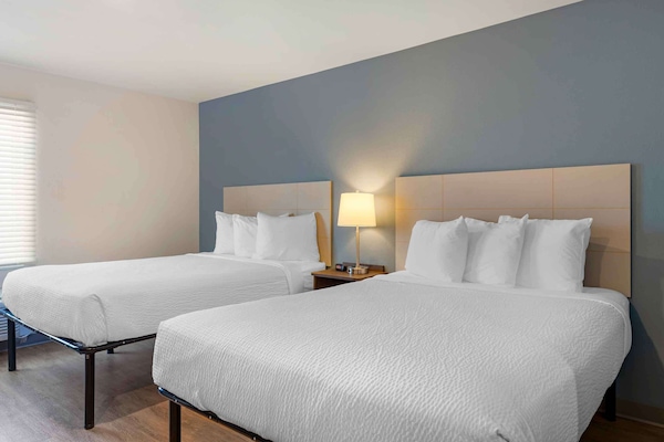 Standard Studio, 2 Queen Beds, Non Smoking, Refrigerator & Microwave | Desk, laptop workspace, iron/ironing board (on request), WiFi (free)