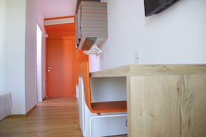 Double Room | Room amenity - Chiaroscuro (Belforte del Chienti)