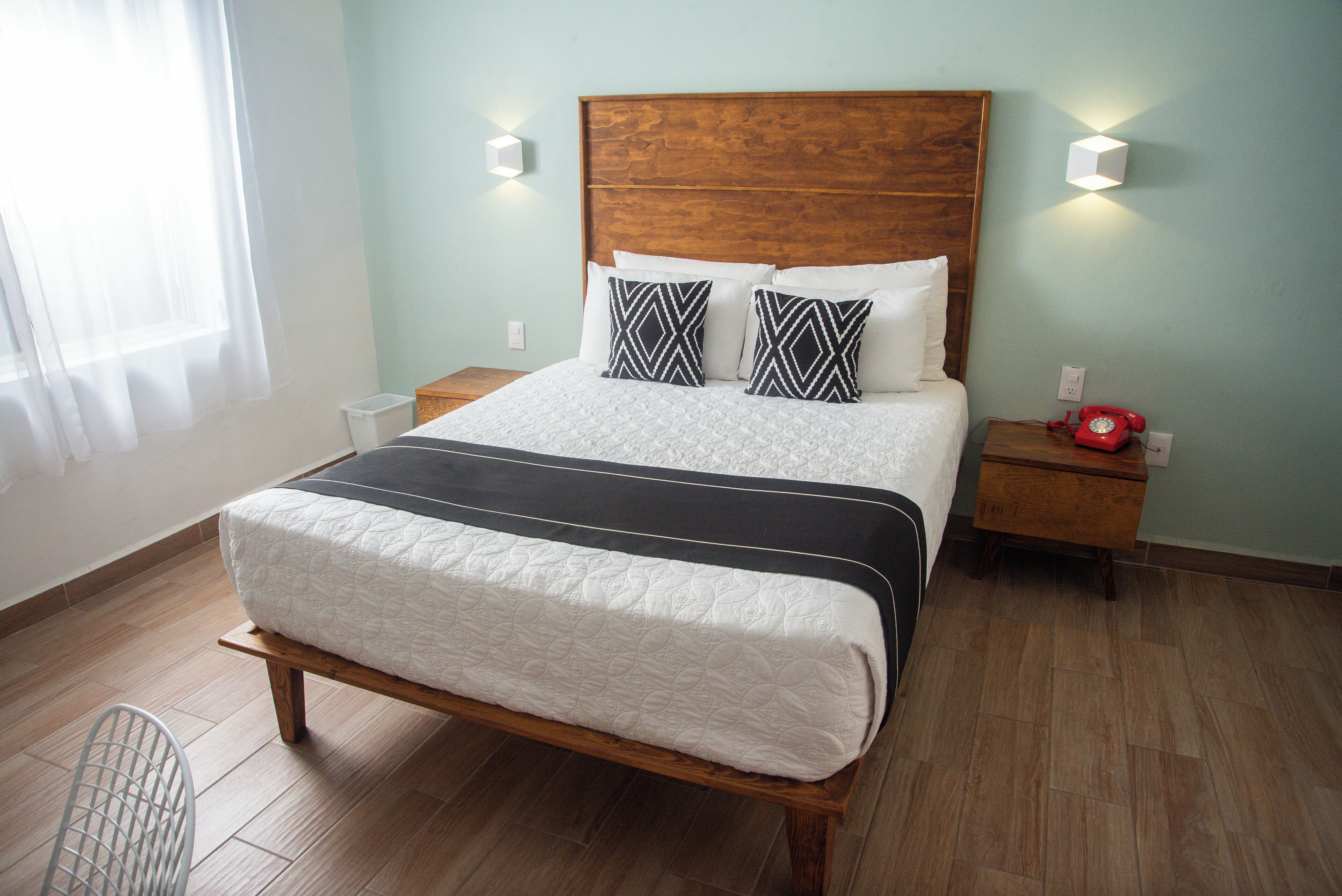 Habitación Deluxe | Insonorización, tabla de planchar con plancha y wifi gratis 