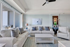 TV - Waterfront 2BR at The Wharf • Sleeps 8 • Amazing Views • Oasis Pool (Orange Beach)