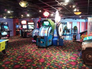 Games room - Jackson Rancheria Casino Resort (Jackson)