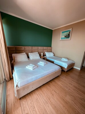 Laptop workspace, soundproofing, iron/ironing board - Aphrodite's Garden (Himarë)