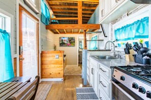 Cabin (Tiny House Destiny)
