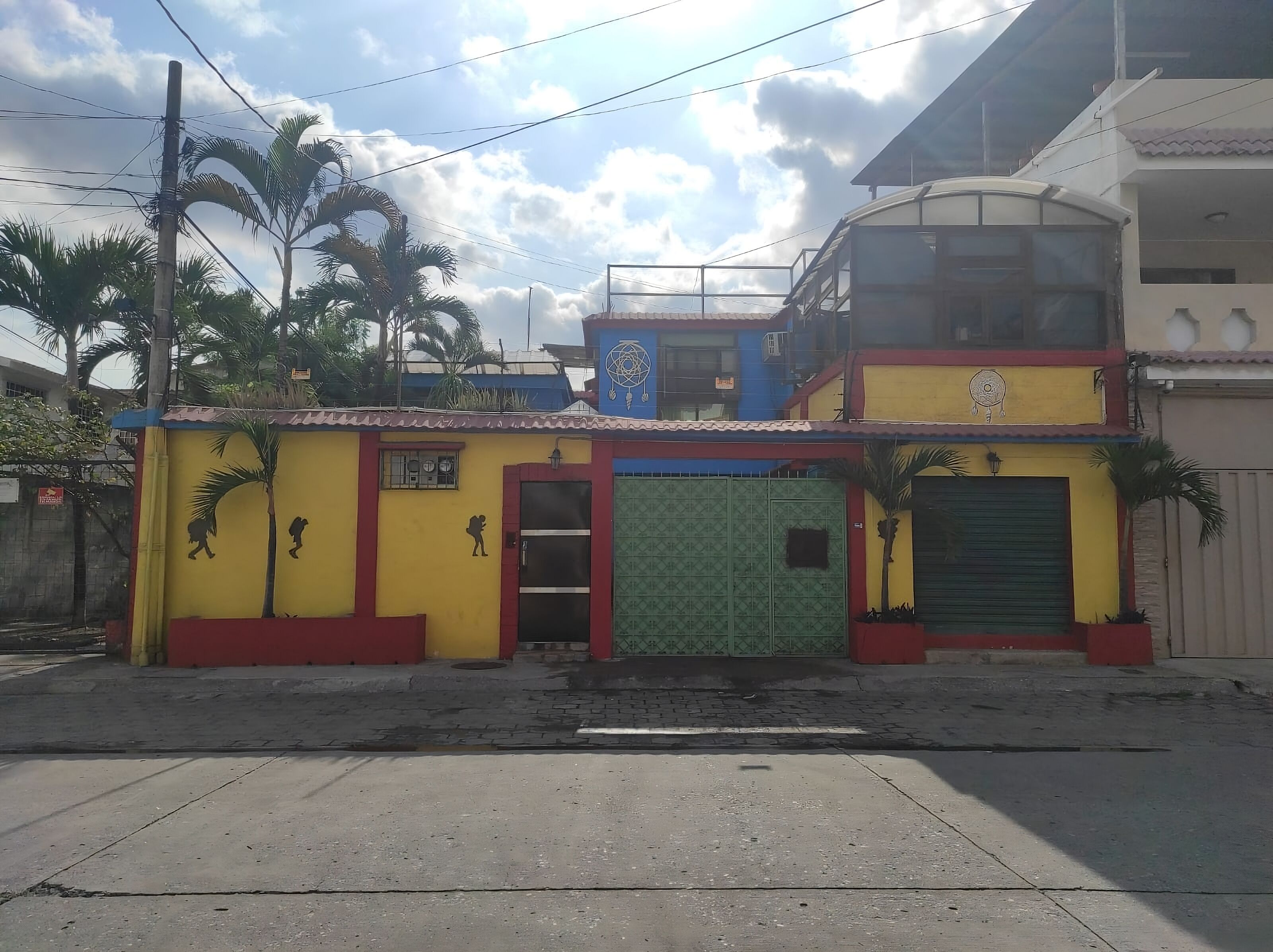 Photo - Dreamkapture Hostel close to the airport and bus terminal