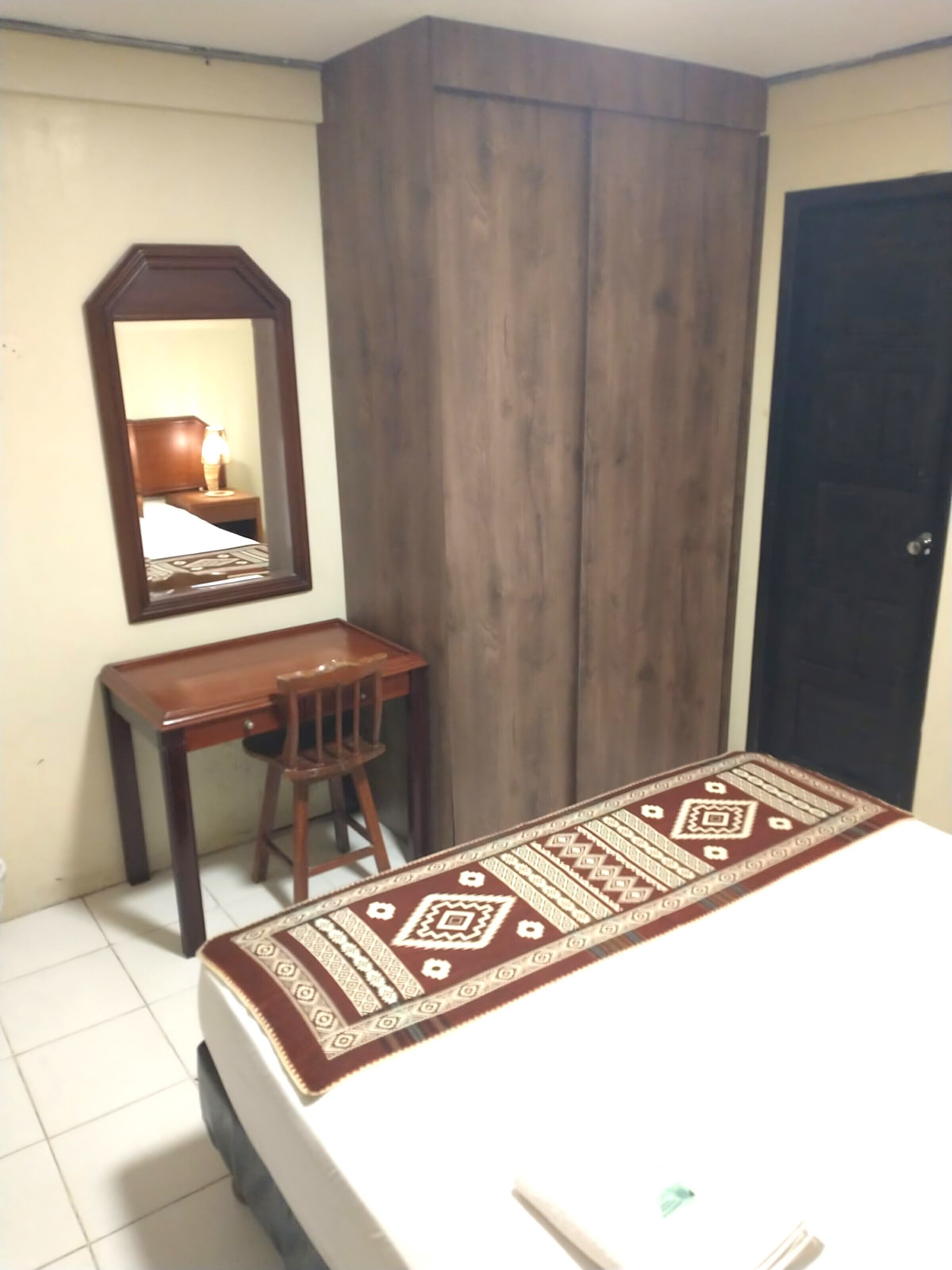 Photo - Dreamkapture Hostel close to the airport and bus terminal