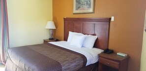 Desk, free WiFi, bed sheets - Lotus by Hotel Inn (Ontario)