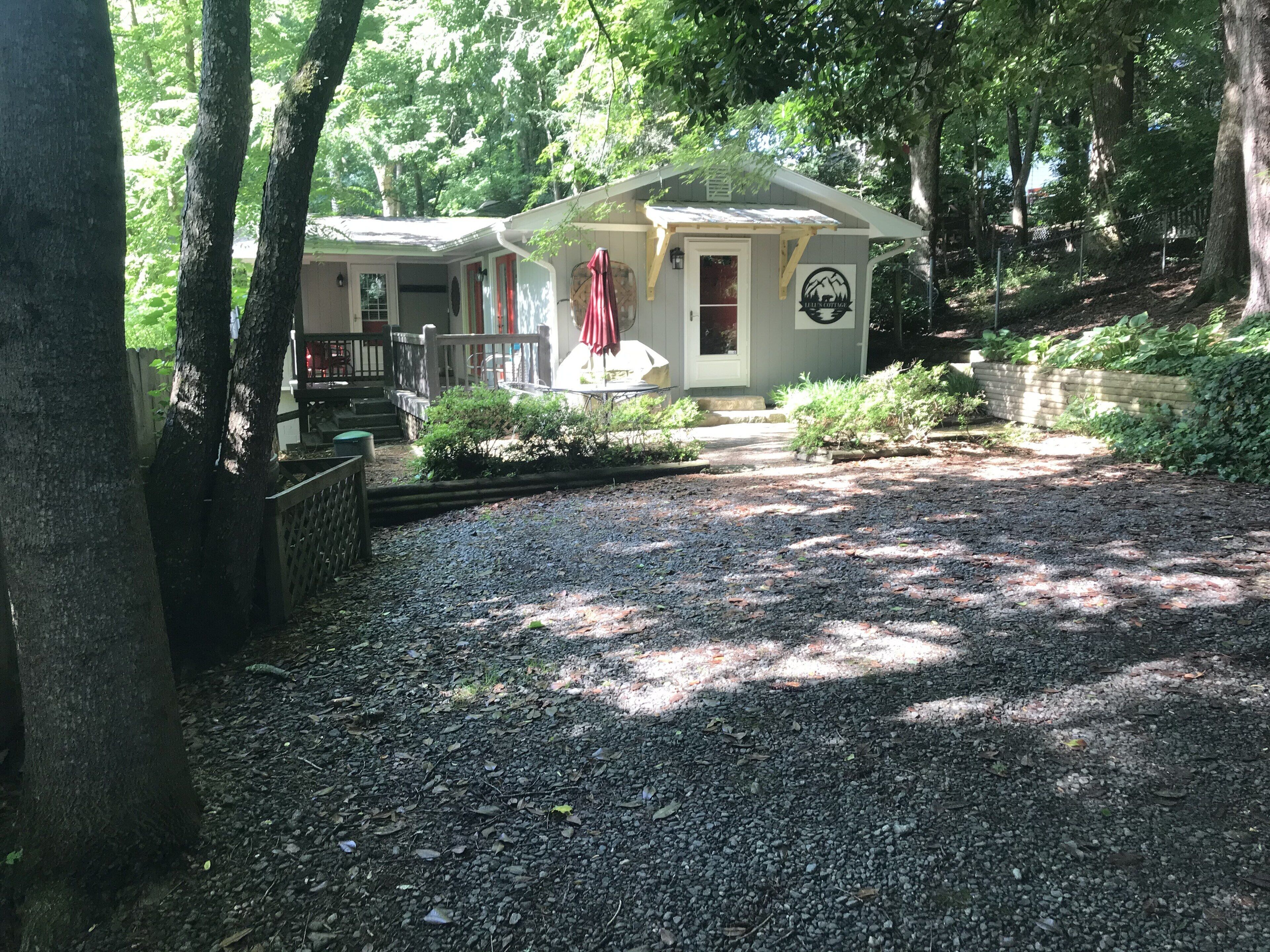 Welcome to Lulu’s Cottage.  A quiet yet convenient location in WNC.