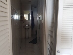 مناشف، ورق حمّام