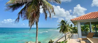 BEACHFRONT PARADISE: POOL, DECKS, UNBEHINDERTER OCEAN ACCESS & VIEWS. SCHLAFEN 10