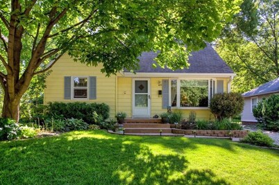 Charming 4 Bedroom Home With Beautiful Backyard