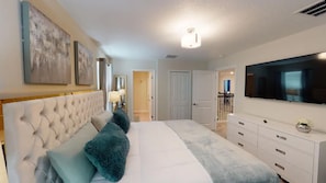 Basic House, 6 Bedrooms, Private Pool (5 Bathrooms)