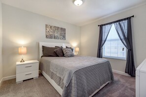 Basic-hus - 6 soveværelser - privat pool (5 Bathrooms) | 6 soveværelser, premium-sengetøj, gratis Wi-Fi, sengetøj