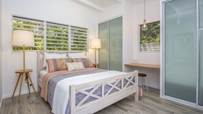3 bedrooms, bed sheets - Papillon Bleu, Horseshoe Bay Vista (Horseshoe Bay)