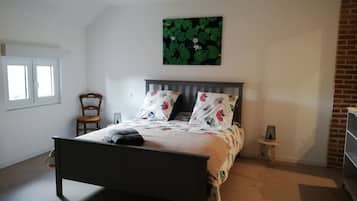 Chambre Double (Beige) | Décoration personnalisée, ameublement personnalisé, rideaux occultants