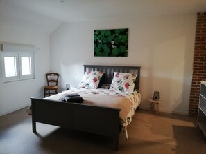 Double Room (Beige) | Individually decorated, individually furnished, blackout drapes