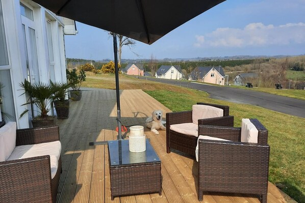 Terrace/patio - Beautiful 50 Riverun (Belturbet)