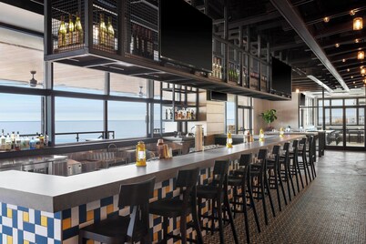 Delta Hotels by Marriott Virginia Beach Waterfront Suites