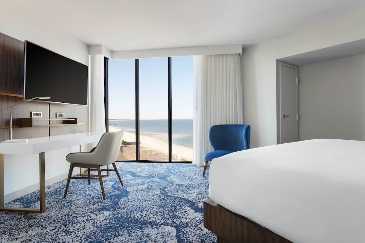 Deluxe Suite, 2 Bedrooms, Balcony (View) | 1 bedroom, premium bedding, in-room safe, individually decorated