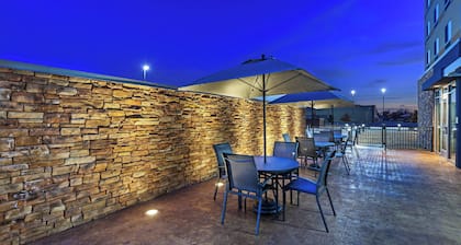 Fairfield Inn & Suites by Marriott Tulsa Catoosa
