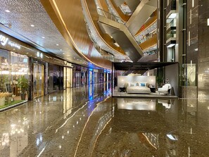 Shopping mall