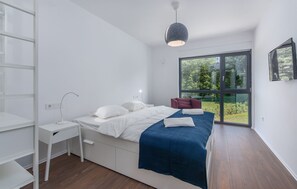 4 habitaciones, tabla de planchar con plancha y wifi gratis 