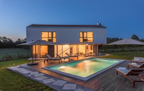 屋外プール