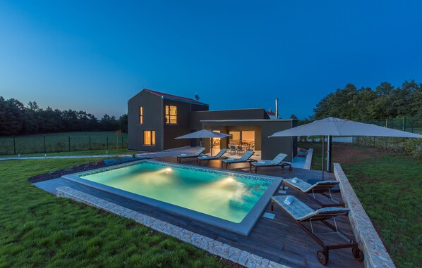 Udendørs pool