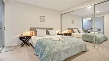 2 bedrooms, iron/ironing board, WiFi, bed sheets