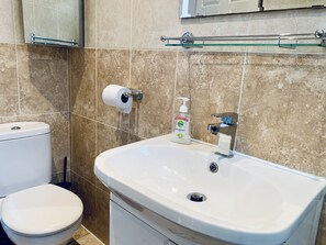 Bathroom - Studio B Baker Street (London)