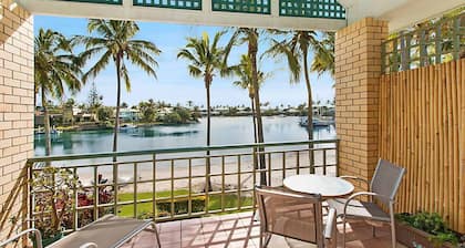 Coral Gate 40 - Absolute Waterfront - Min. 3 Night Stays!